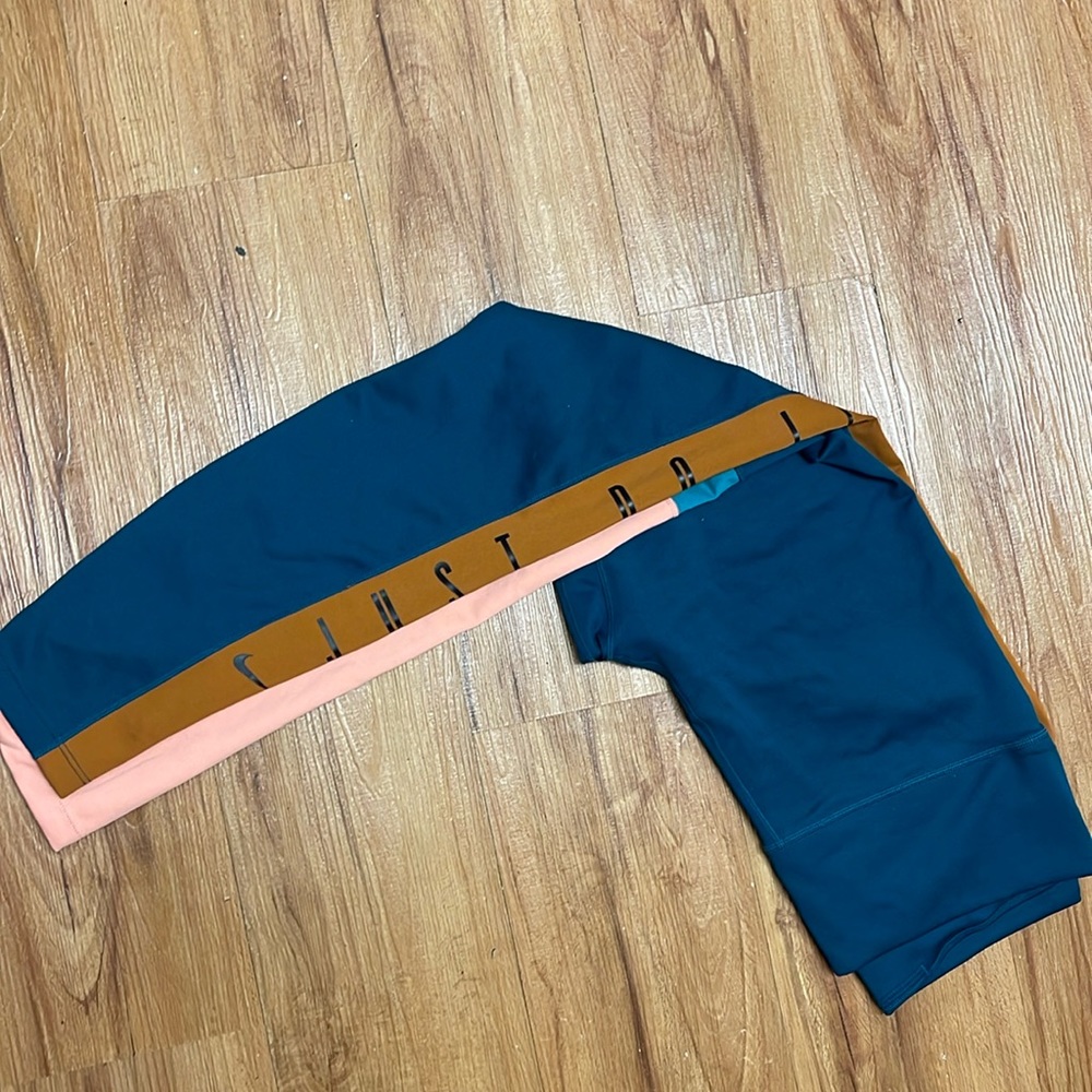 Nike leggings